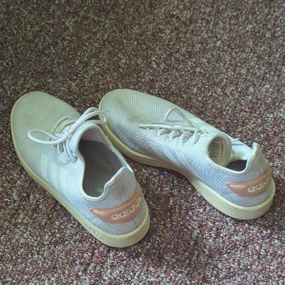 Adidas Sneakers